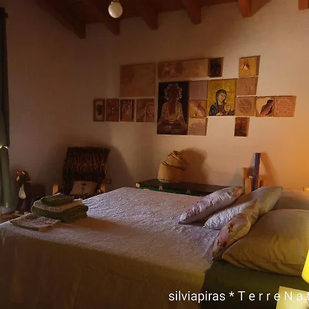 Fiadora Artist House לינה וארוחת בוקר