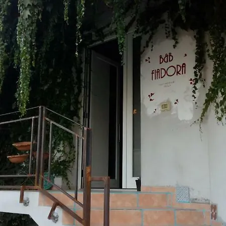 Fiadora Artist House *