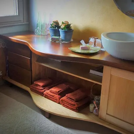 Fiadora Artist House Alojamento de Acomodação e Pequeno-almoço Decimoputzu